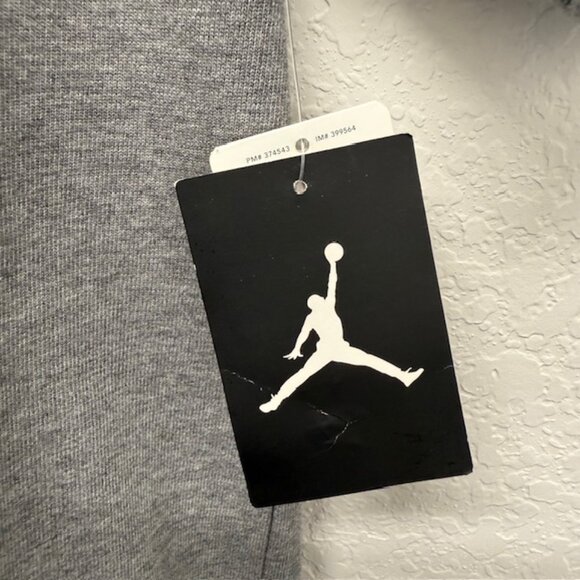 Share Nike Jordan Air EMB Men’s T-shirt Gray Medium NWT 884290-091 - Picture 3 of 8